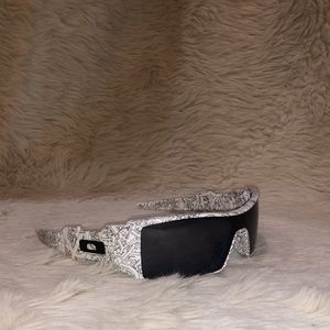 Oakley Oil Rig sunglasses